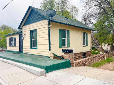 3137 W Pikes Peak Avenue