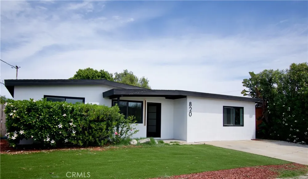 820 Iris Imperial Beach, CA 91932