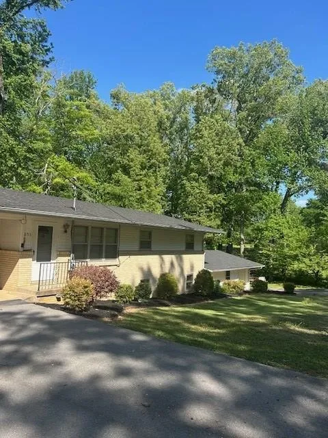 253 Woodland Acres Rd Paris, TN 38242