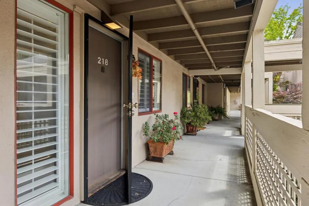 443 Alberto Way #B218 Los Gatos, CA 95032