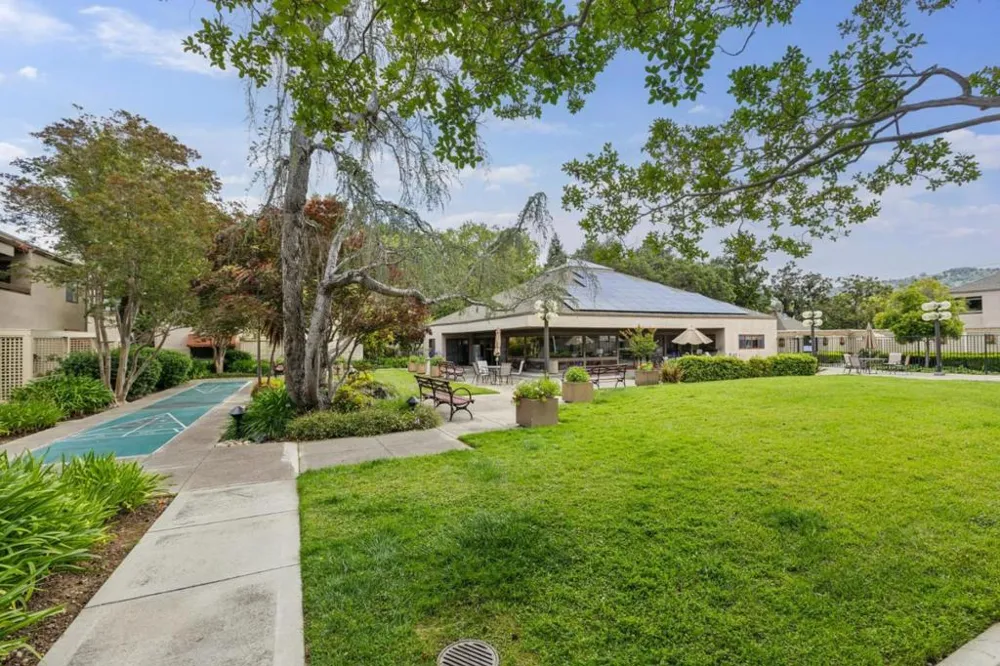 443 Alberto Way #B218 Los Gatos, CA 95032