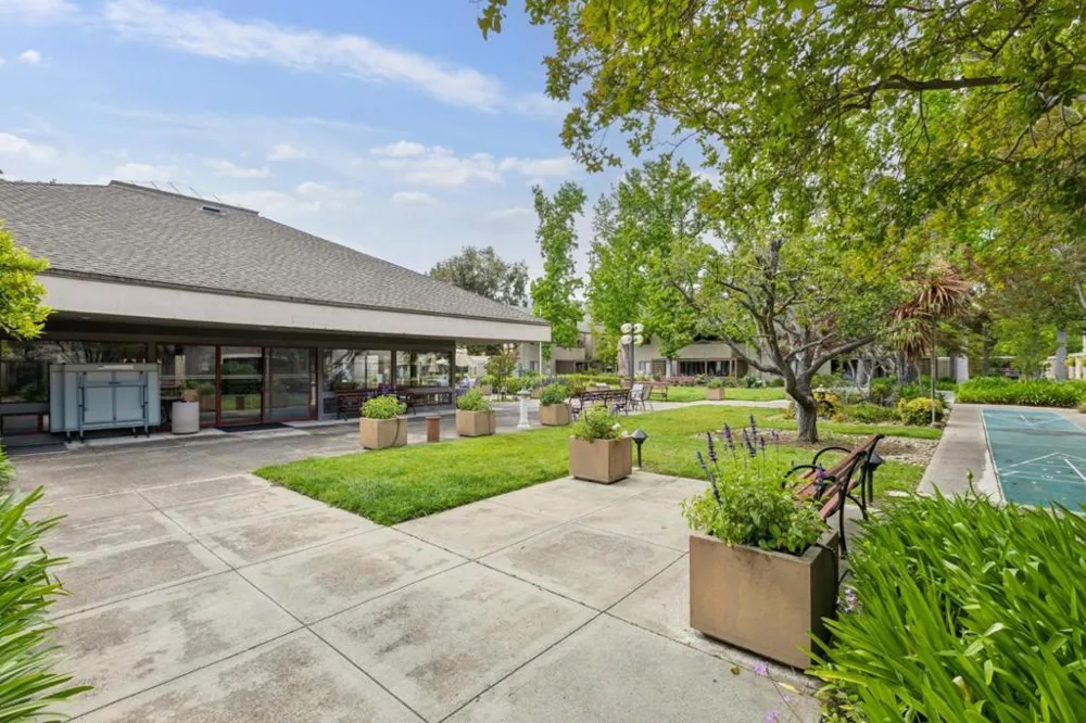 443 Alberto Way #B218 Los Gatos, CA 95032