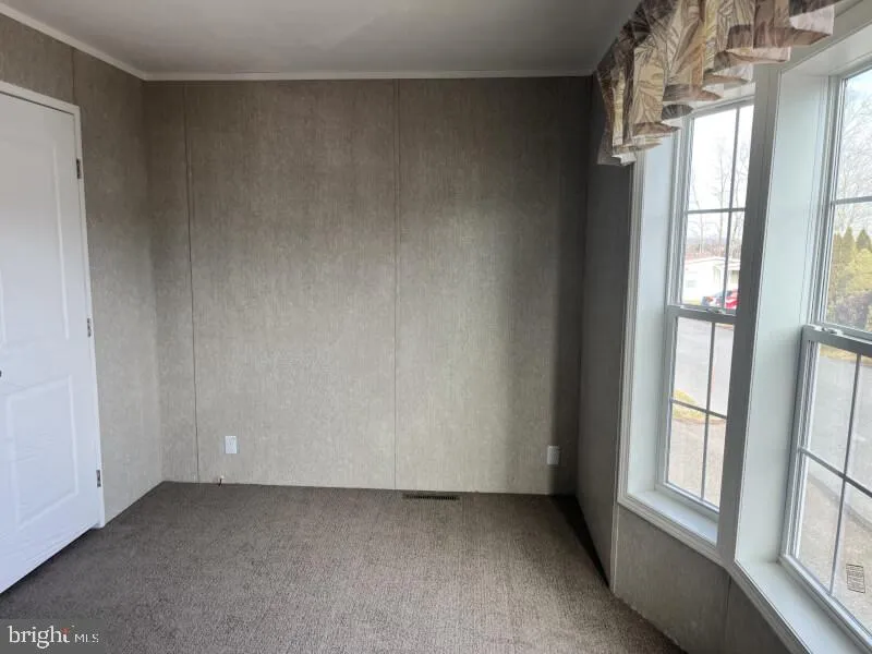 409 OAK DRIVE Green Lane, PA 18054
