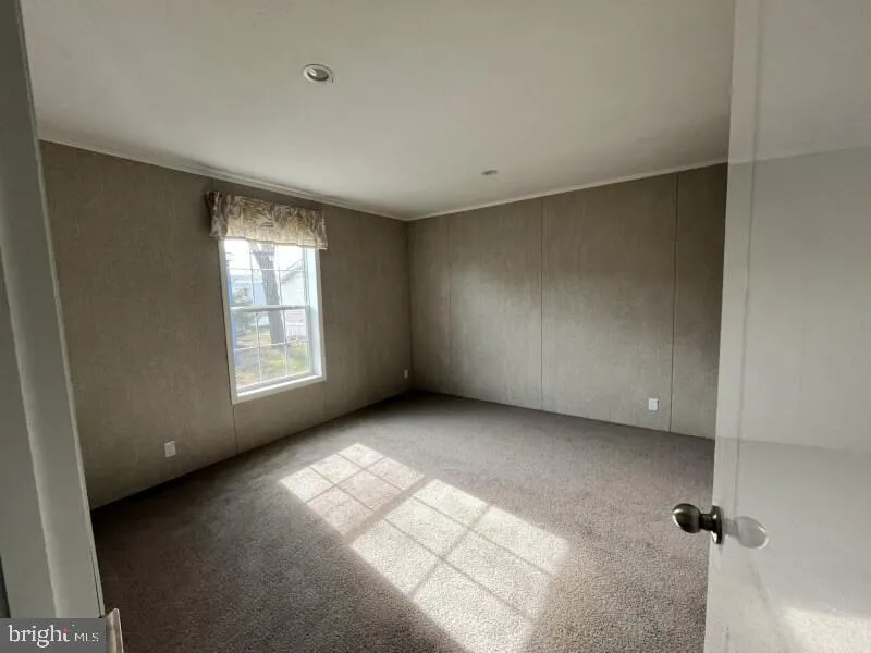 409 OAK DRIVE Green Lane, PA 18054