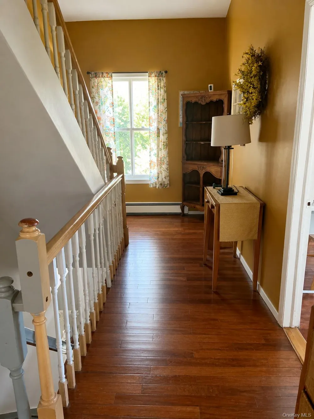 533 Montauk Highway Westhampton Beach, NY 11978