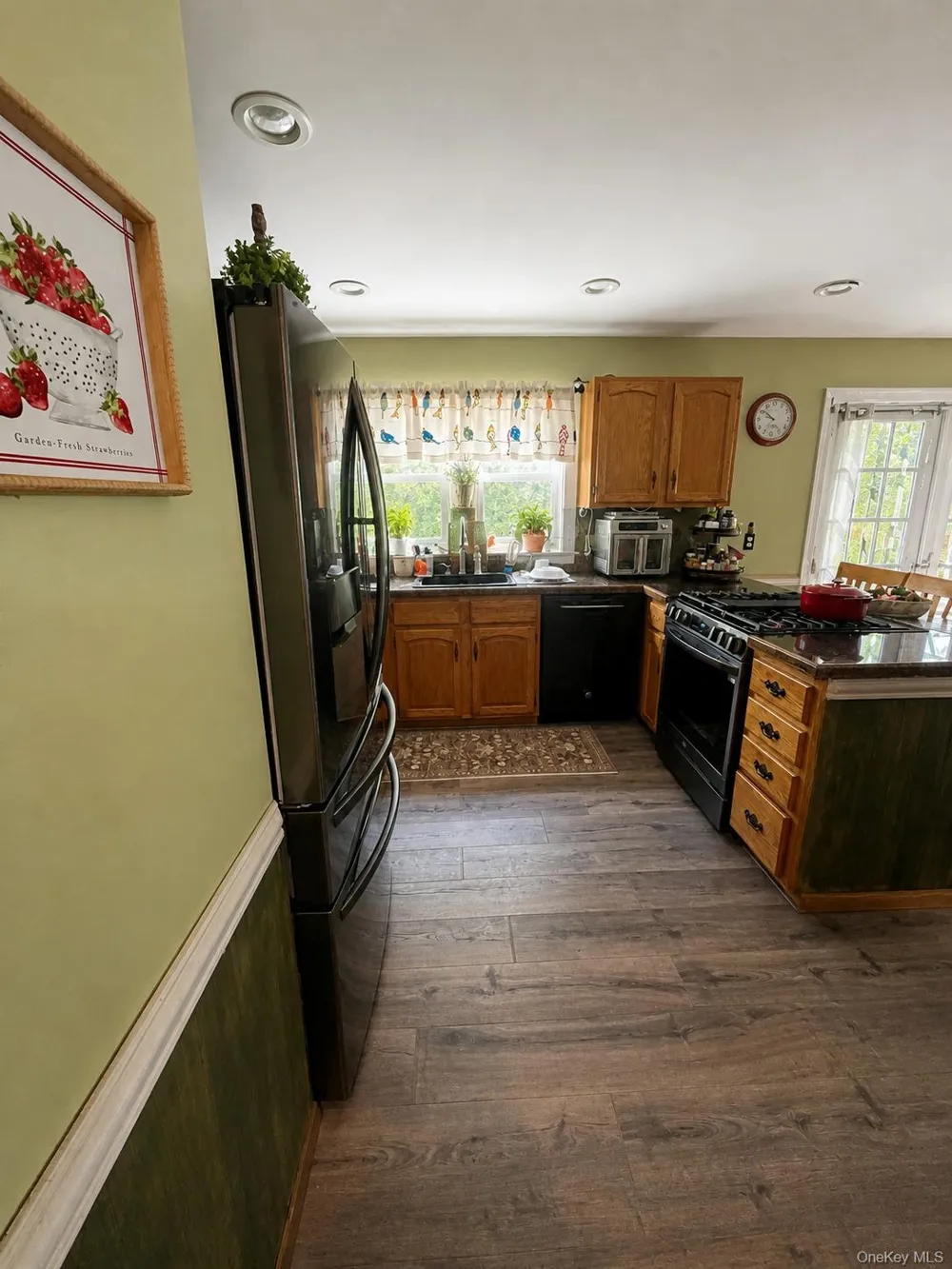 533 Montauk Highway Westhampton Beach, NY 11978