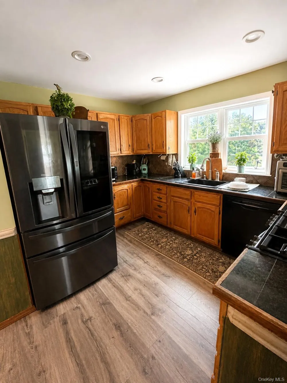 533 Montauk Highway Westhampton Beach, NY 11978