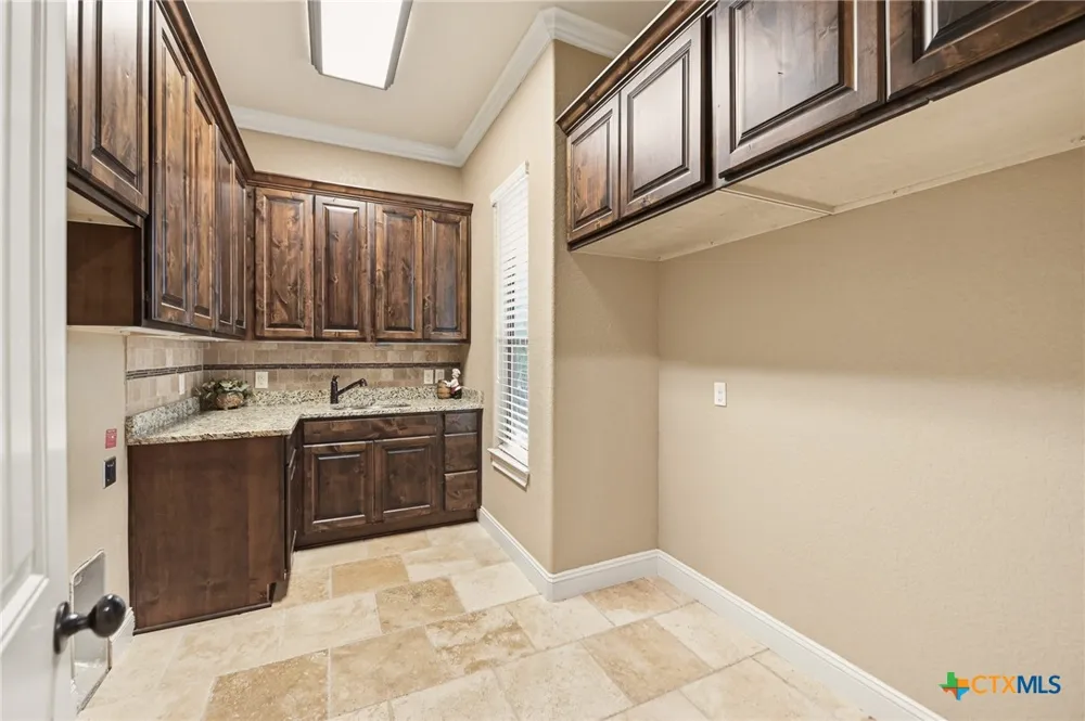 324 Heavens Way San Antonio, TX 78260