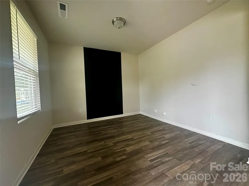 1050 Glenbriar Court Woodleaf, NC 27054