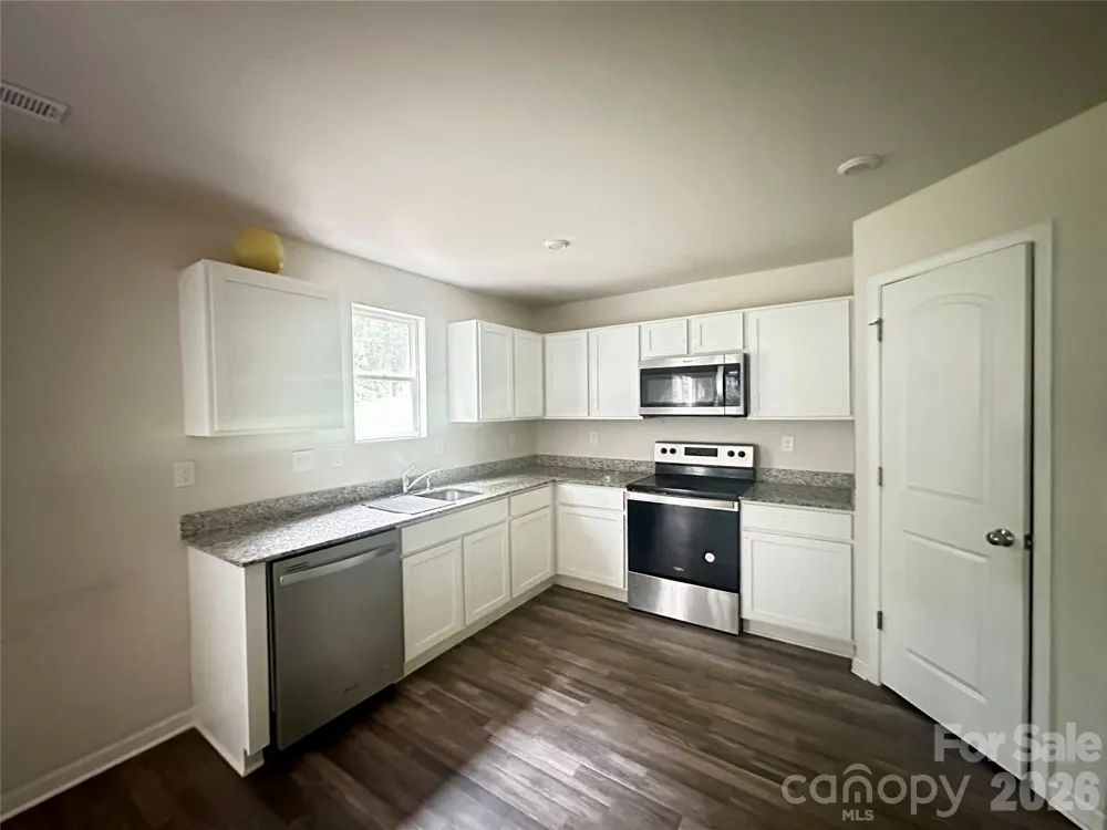 1050 Glenbriar Court Woodleaf, NC 27054