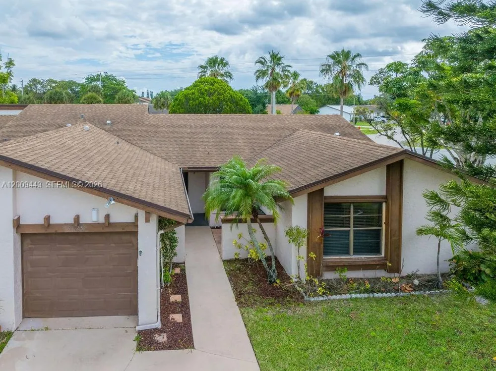 6125 Elsinore Cir Green Acres, FL 33463