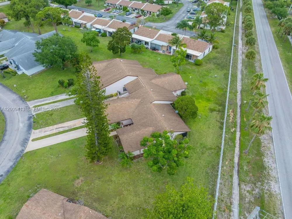 6125 Elsinore Cir Green Acres, FL 33463