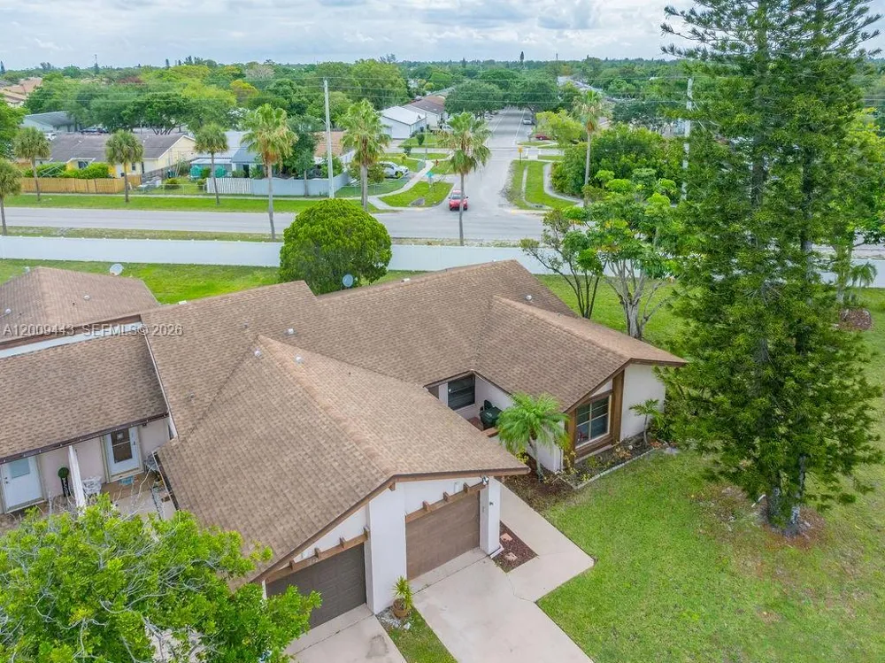 6125 Elsinore Cir Green Acres, FL 33463