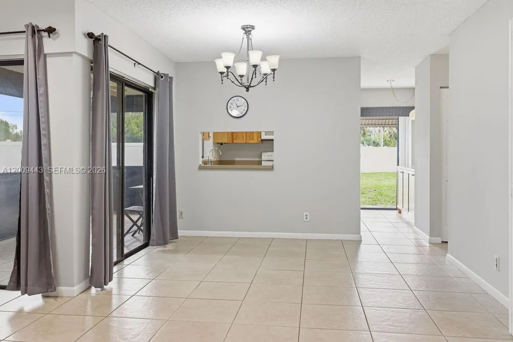 6125 Elsinore Cir Green Acres, FL 33463