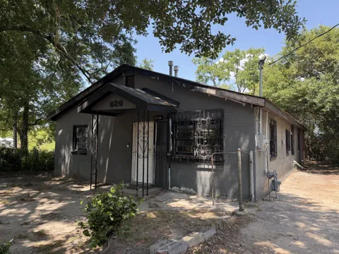 2020 1st Avenue