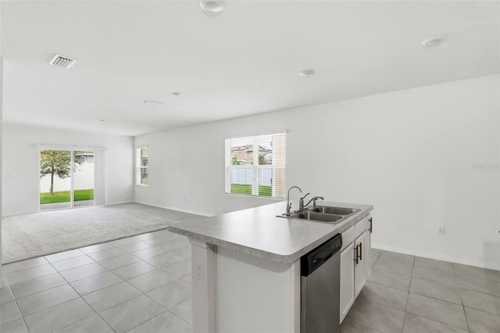 6777 HUNTLEIGH HAMMOCK ROAD Harmony, FL 34773