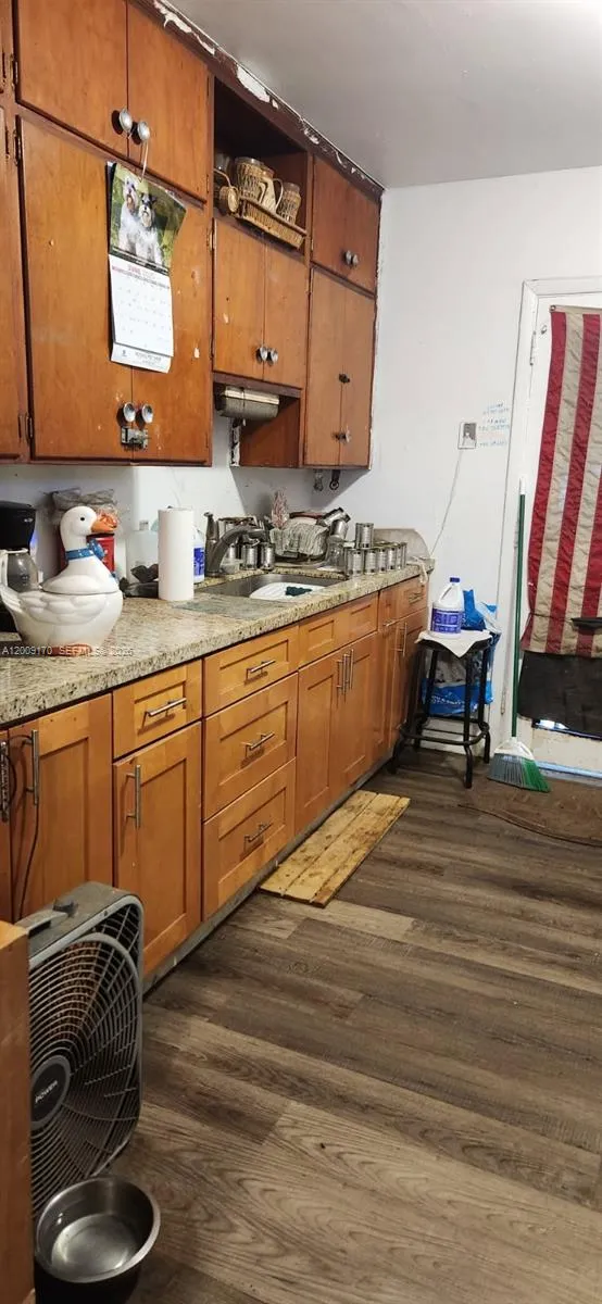 890 E 52nd St Hialeah, FL 33013