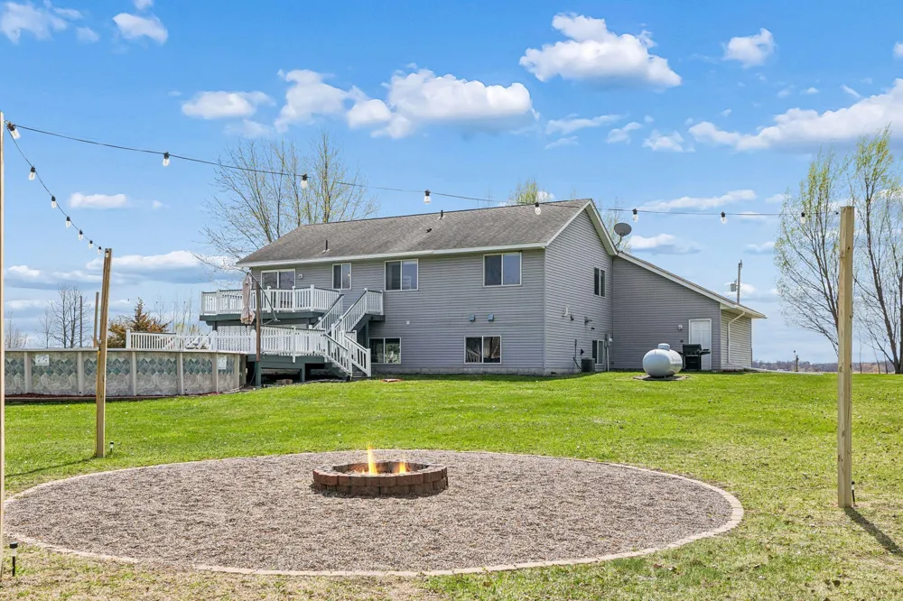 13556 355th Street Lindstrom, MN 55045