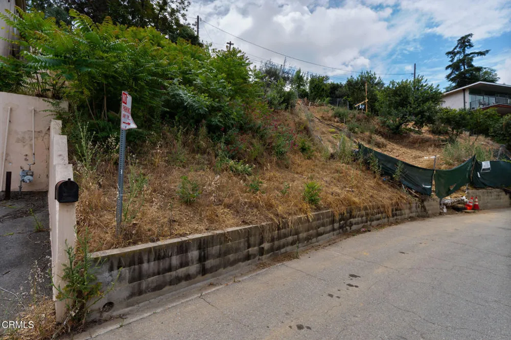 2131 Hanscom Drive South Pasadena, CA 91030