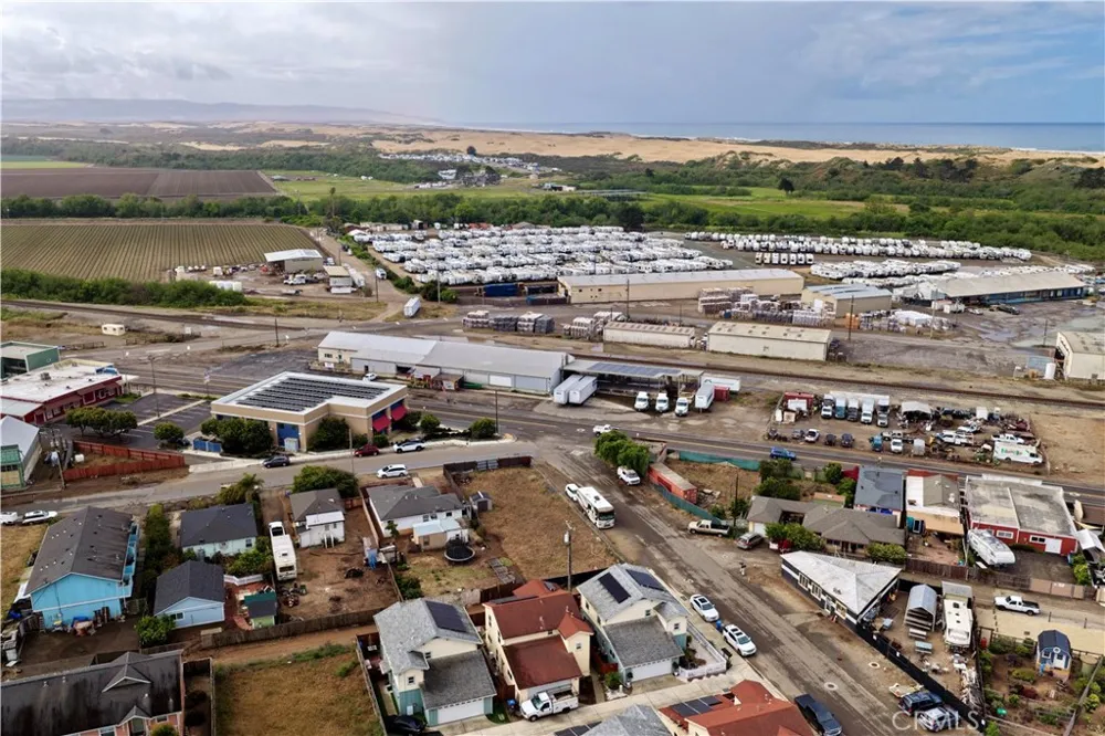 1515 Ocean Oceano, CA 93445