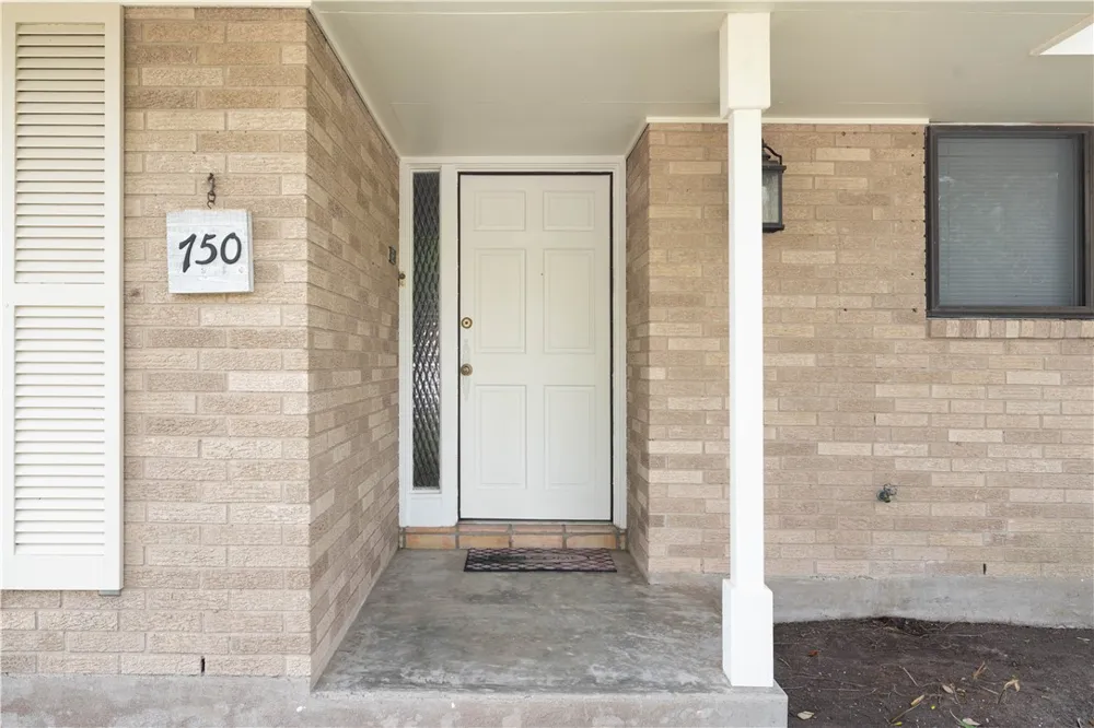 750 Retama Avenue Taft, TX 78390