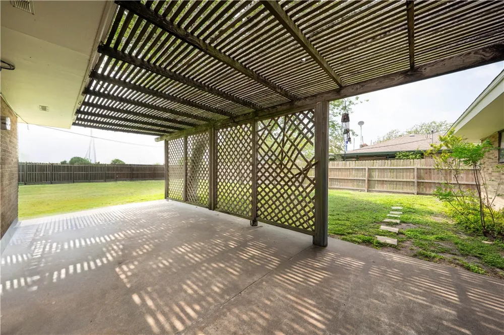 750 Retama Avenue Taft, TX 78390
