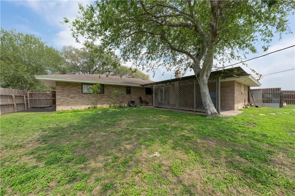 750 Retama Avenue Taft, TX 78390