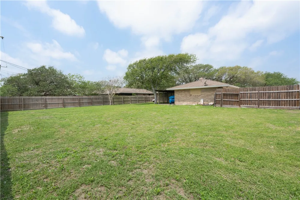 750 Retama Avenue Taft, TX 78390