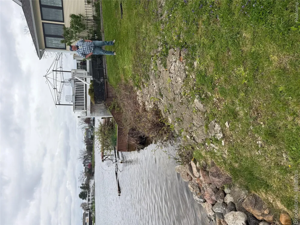 208 Brittain Drive Lake Orion Village, MI 48362