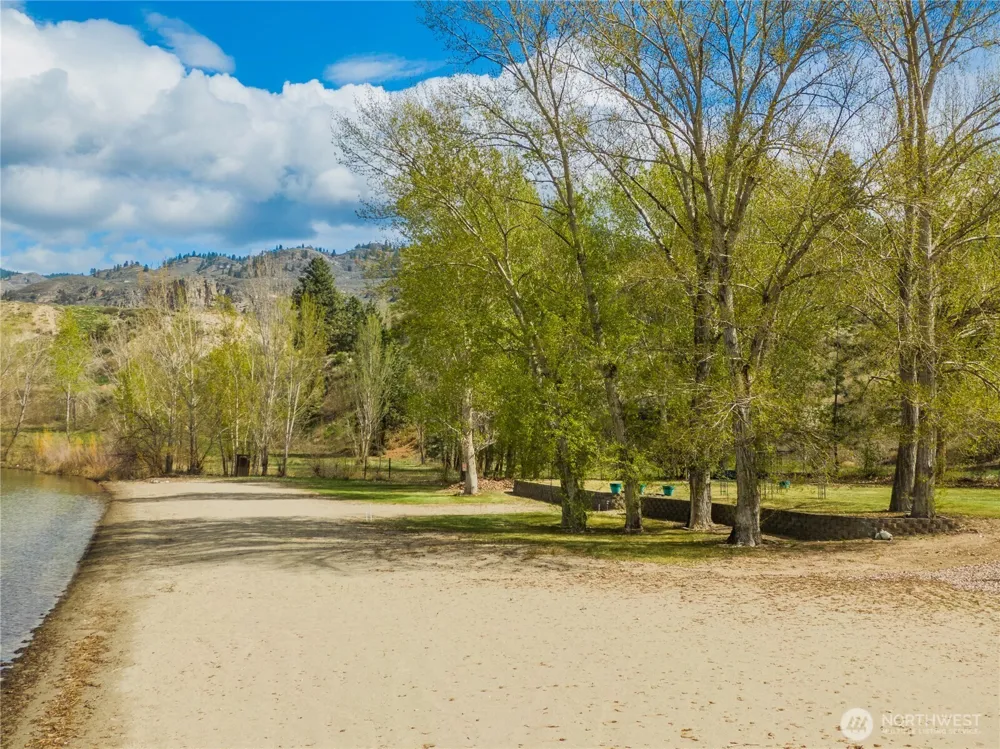 41 Champerty Road Oroville, WA 98844