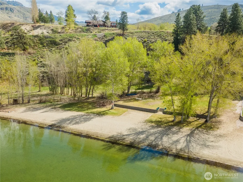 41 Champerty Road Oroville, WA 98844