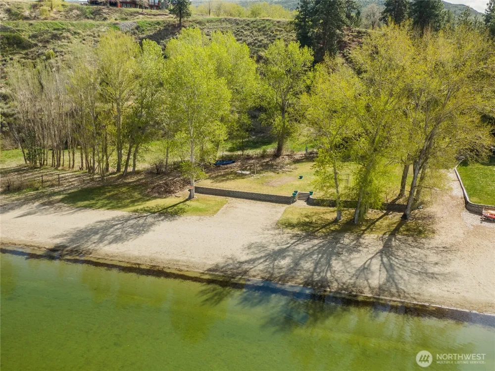 41 Champerty Road Oroville, WA 98844