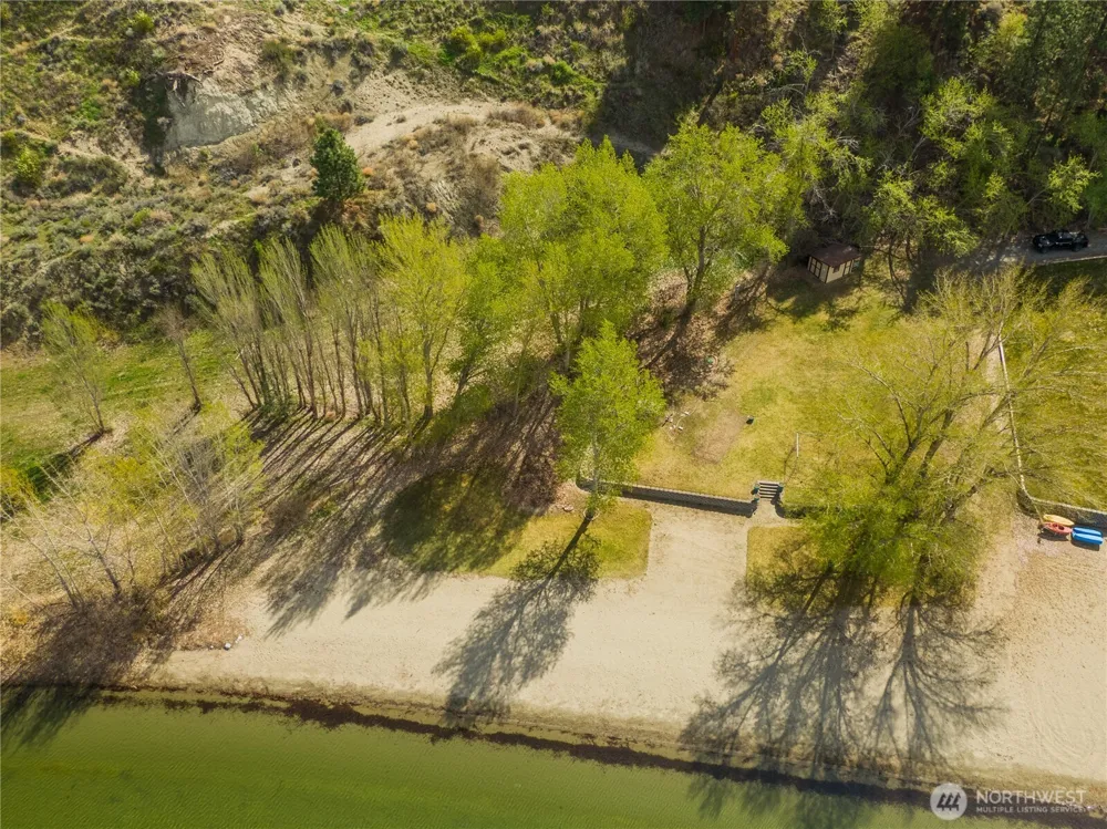 41 Champerty Road Oroville, WA 98844