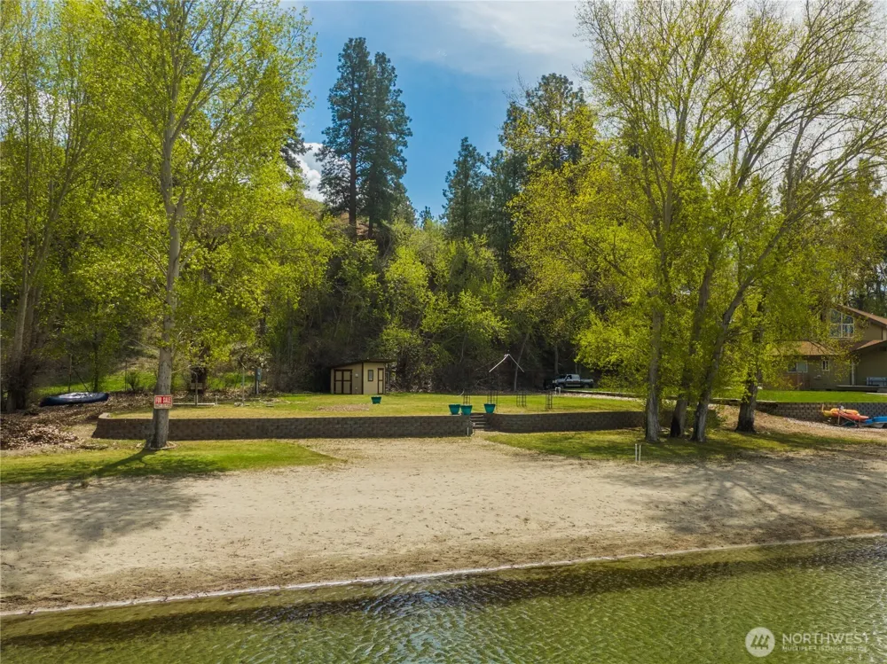 41 Champerty Road Oroville, WA 98844