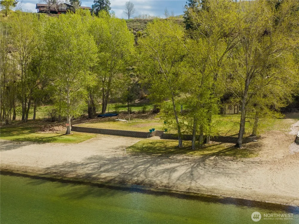41 Champerty Road Oroville, WA 98844