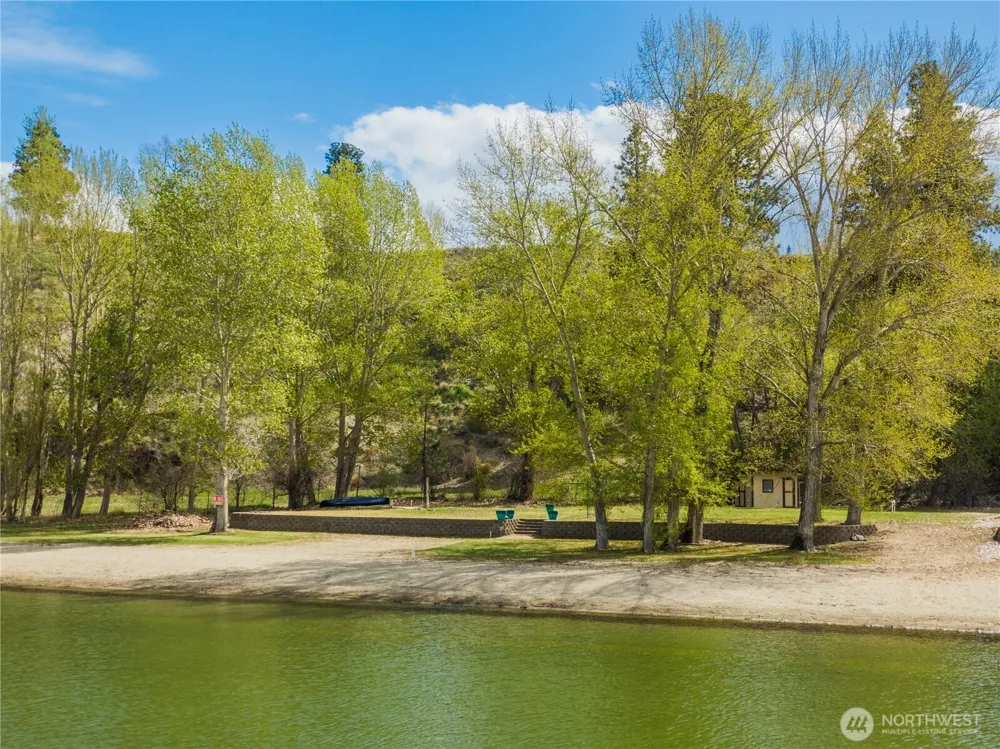 41 Champerty Road Oroville, WA 98844