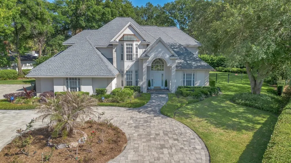 1451 HOLLINGSWORTH OAKS DRIVE Lakeland, FL 33803
