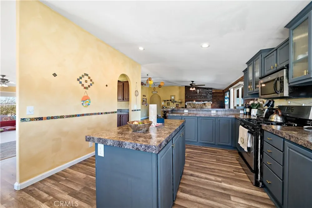 61375 Leslie Lane Landers, CA 92285