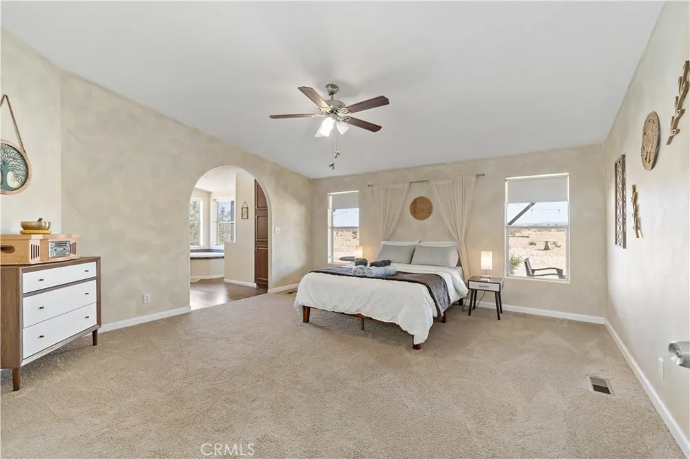 61375 Leslie Lane Landers, CA 92285