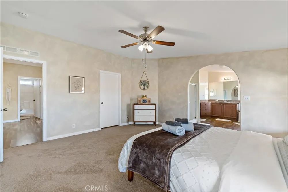 61375 Leslie Lane Landers, CA 92285