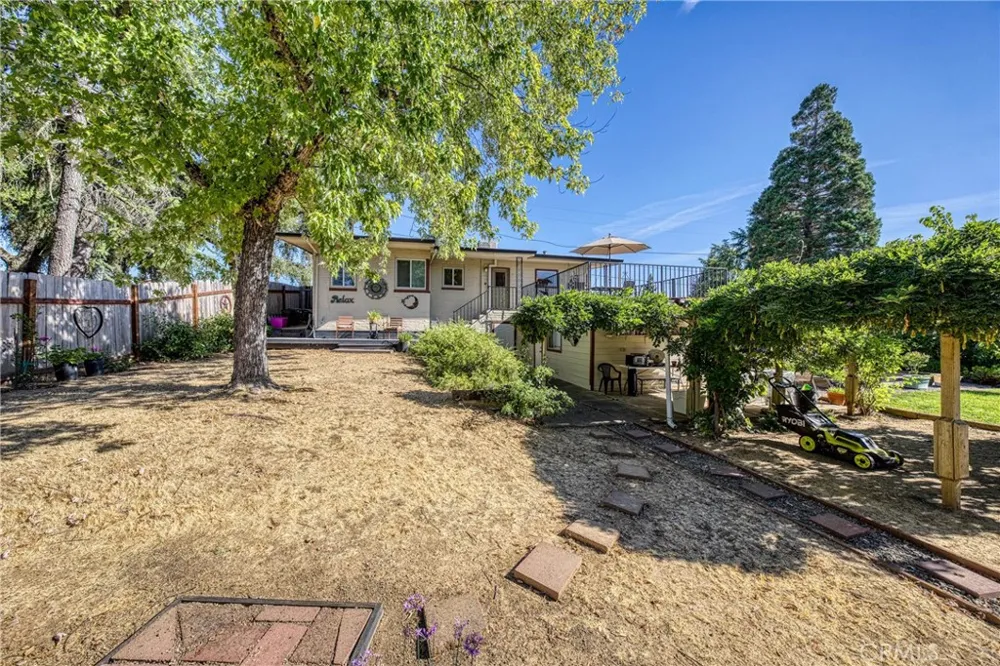 465 Hillcrest Drive Lakeport, CA 95453