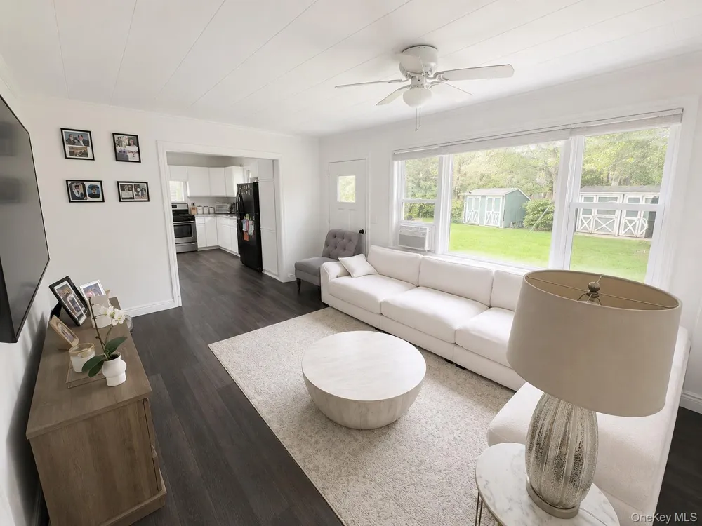 531 Montauk Highway Westhampton Beach, NY 11978