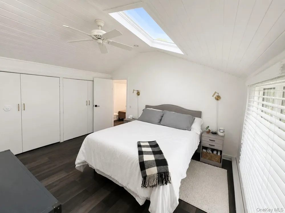 531 Montauk Highway Westhampton Beach, NY 11978