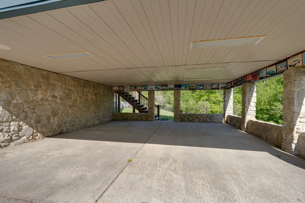 692 Tanglewood Dr Woodbury, TN 37190