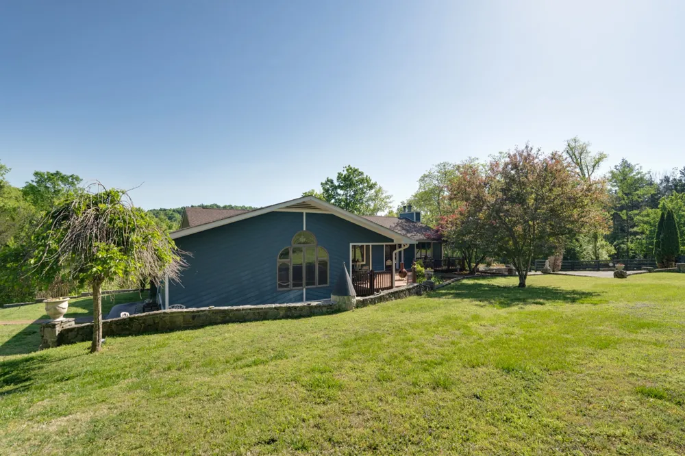692 Tanglewood Dr Woodbury, TN 37190