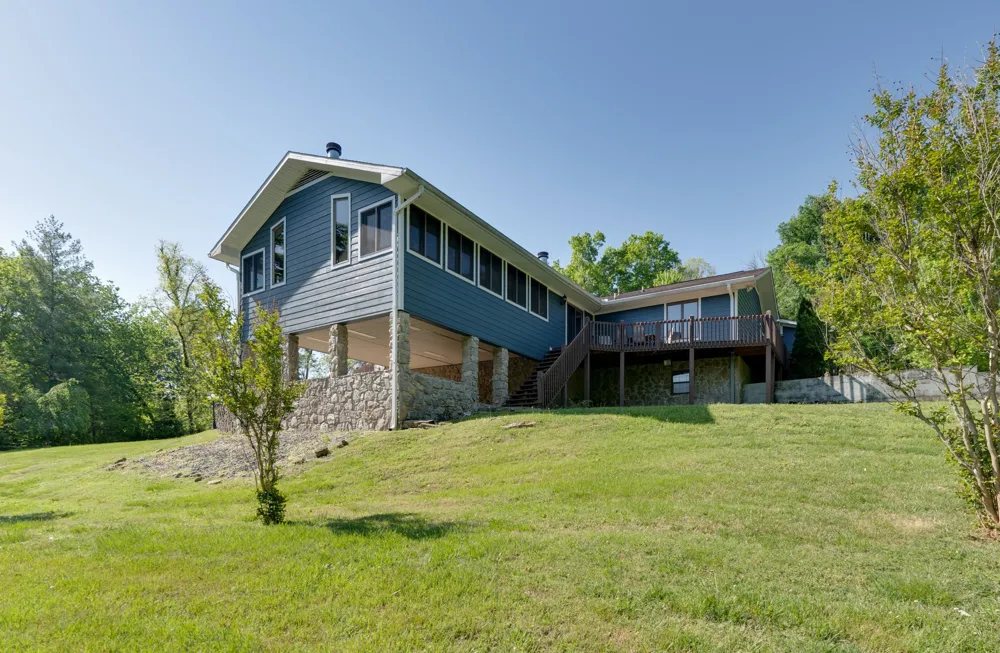 692 Tanglewood Dr Woodbury, TN 37190