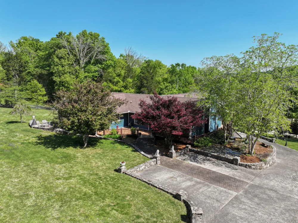 692 Tanglewood Dr Woodbury, TN 37190