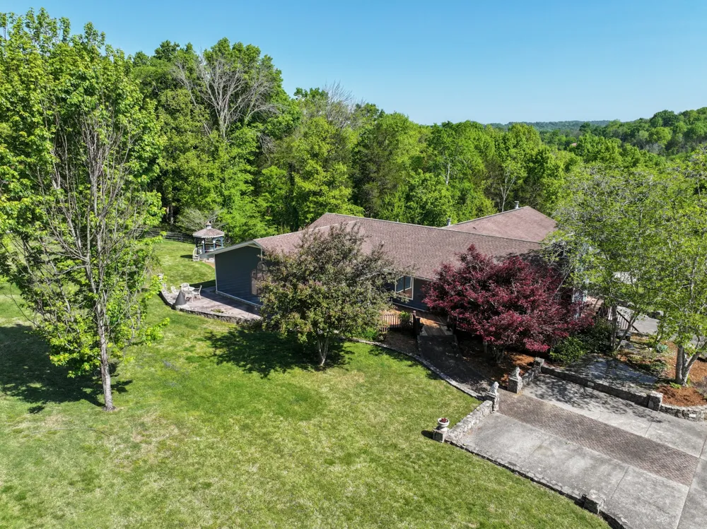 692 Tanglewood Dr Woodbury, TN 37190