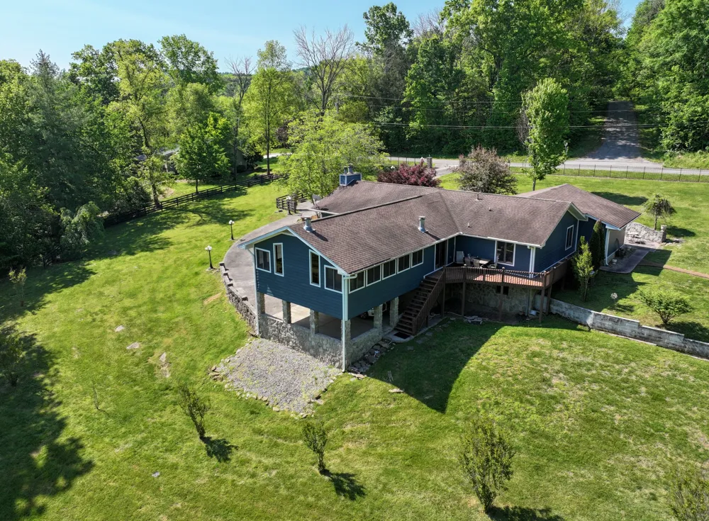 692 Tanglewood Dr Woodbury, TN 37190