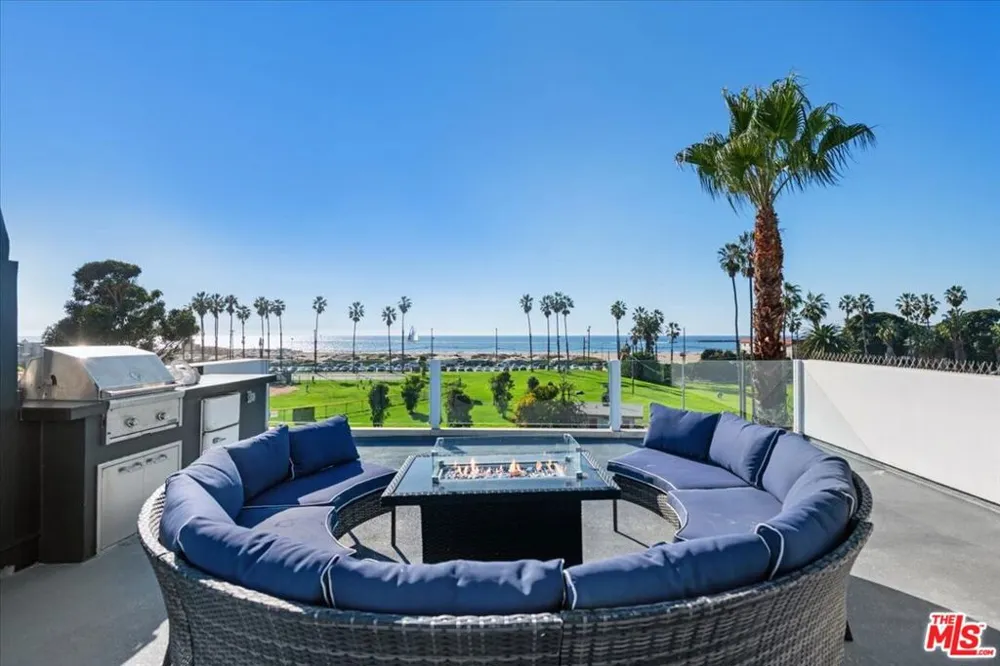 6730 Esplanade Street Playa del Rey, CA 90293